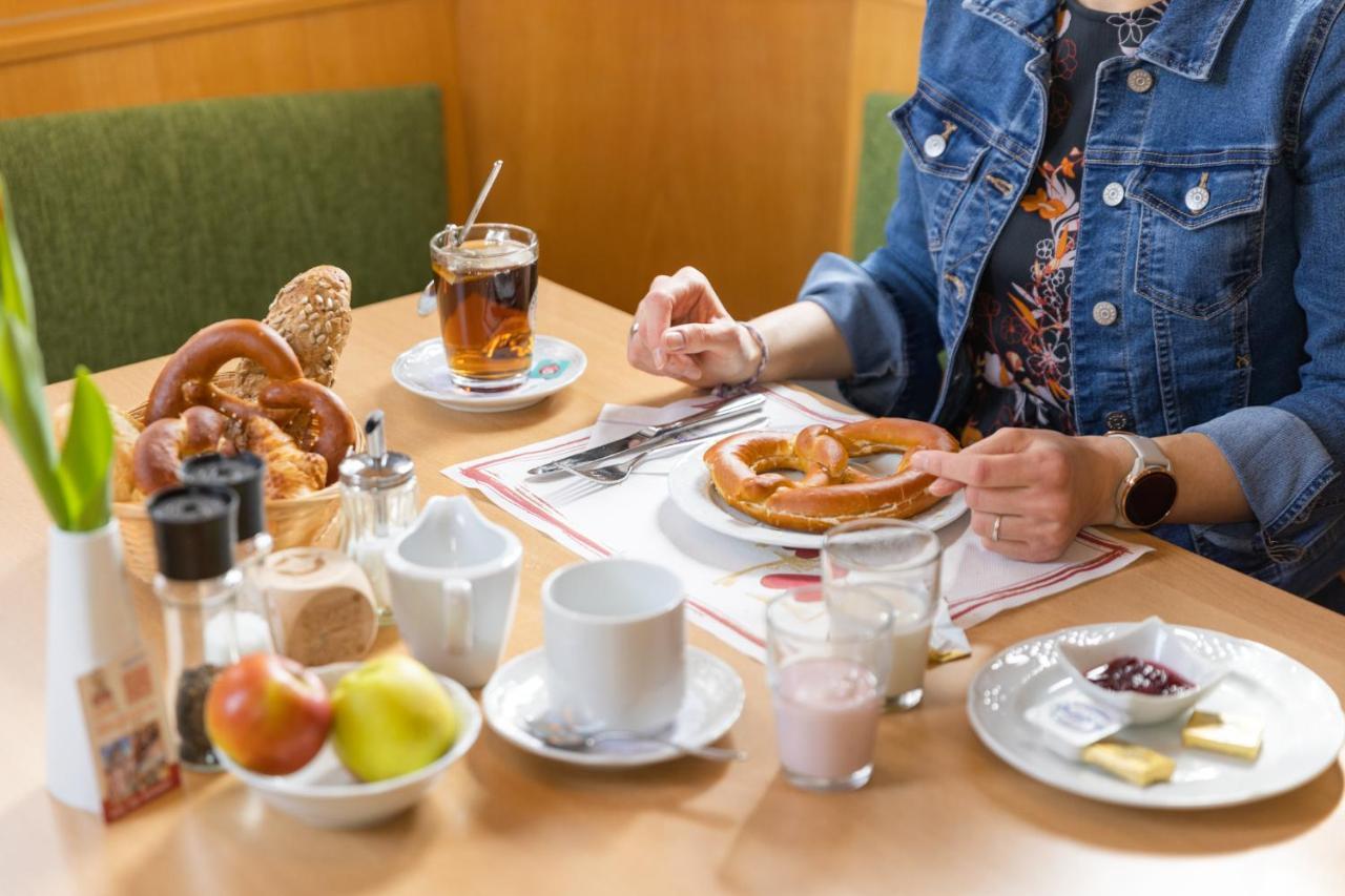 Akzent Hotel Meerfraeulein Wemding Eksteriør billede