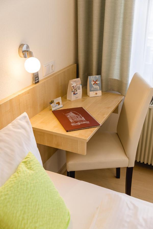 Akzent Hotel Meerfraeulein Wemding Eksteriør billede